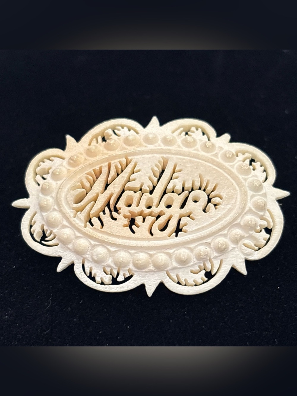 Ada Cream Carved Filigree Brooch